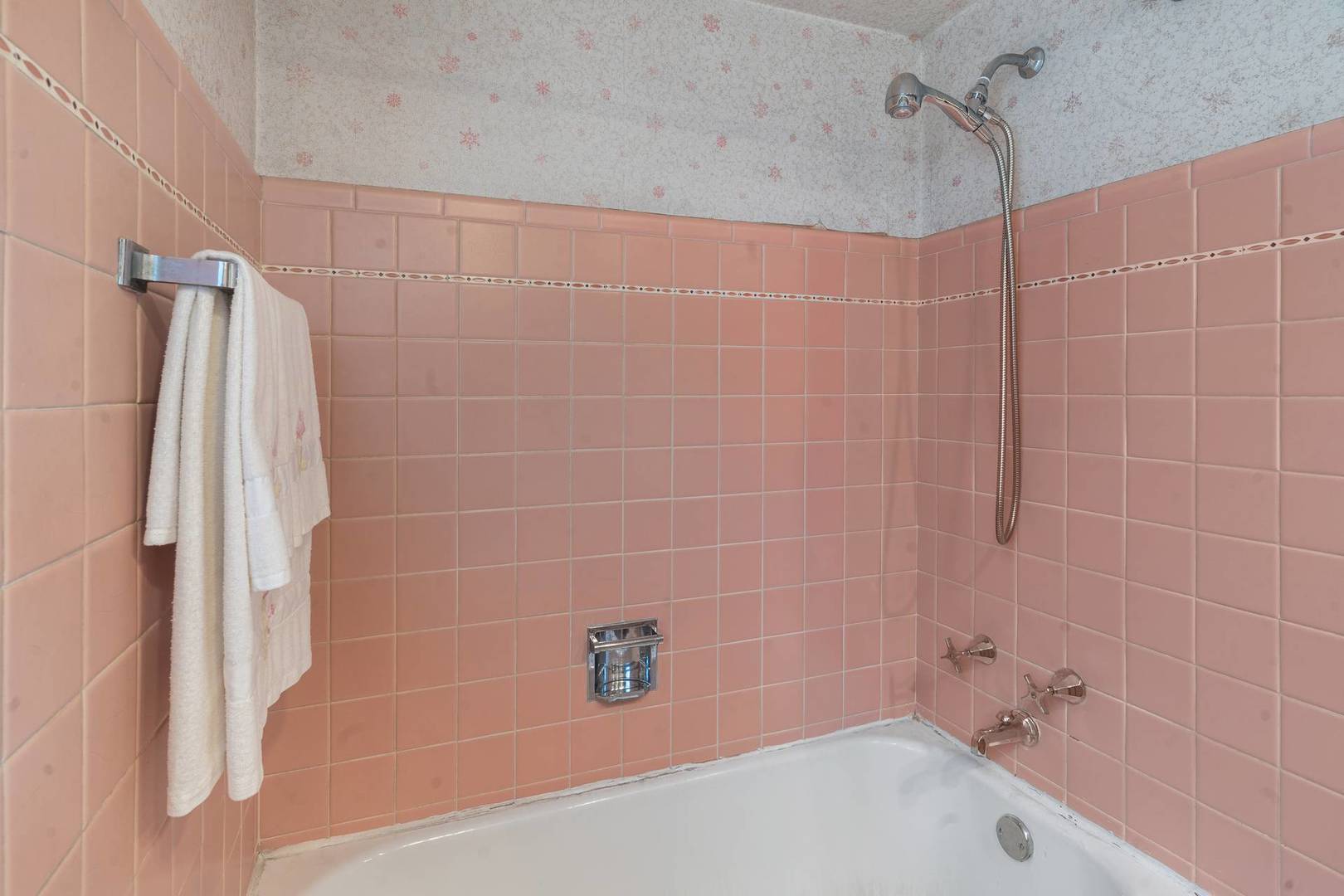 6963 W School Street, Chicago, IL 60634