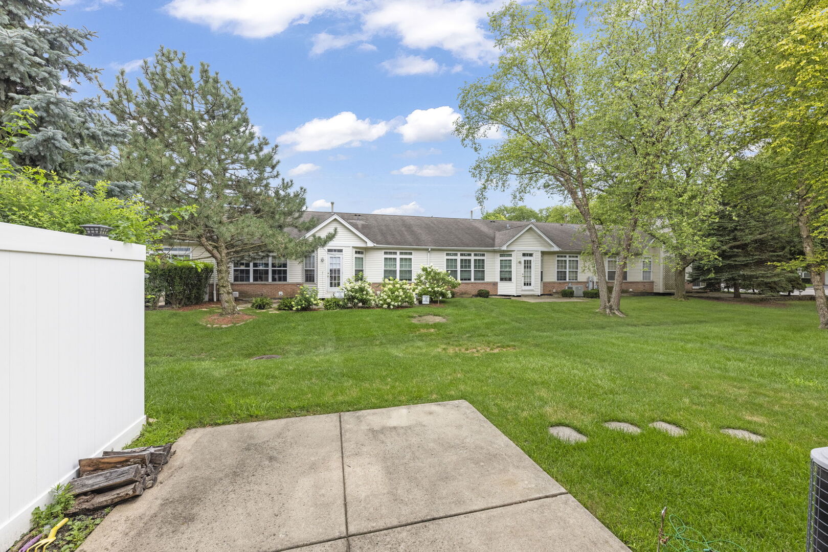 16727 S Sunset Ridge Court, Lockport, IL 60441