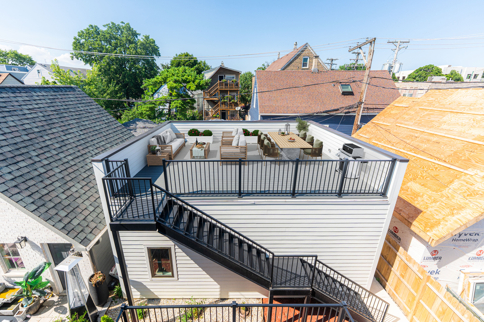 2218 W Oakdale Avenue, Chicago, IL 60618