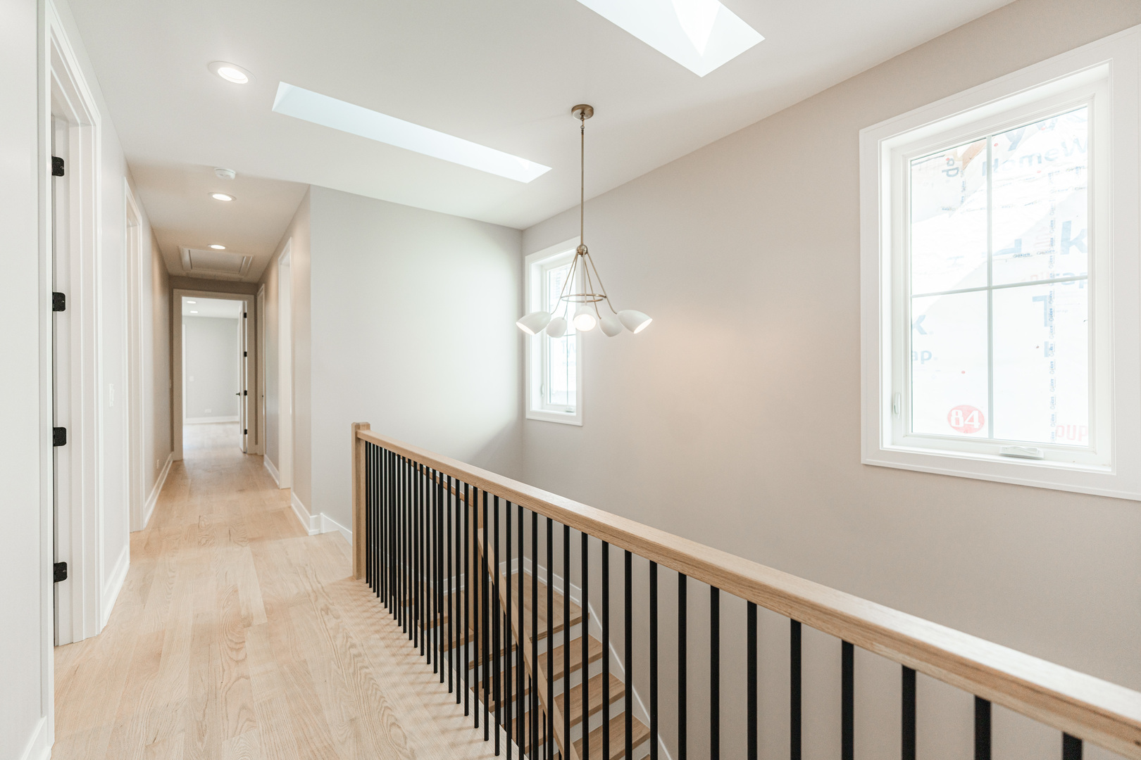 2218 W Oakdale Avenue, Chicago, IL 60618
