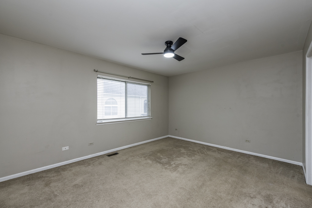 1851 Salem Court, Gurnee, IL 60031