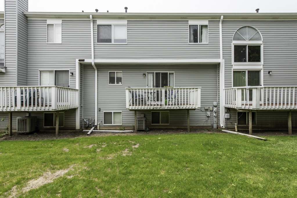 1851 Salem Court, Gurnee, IL 60031