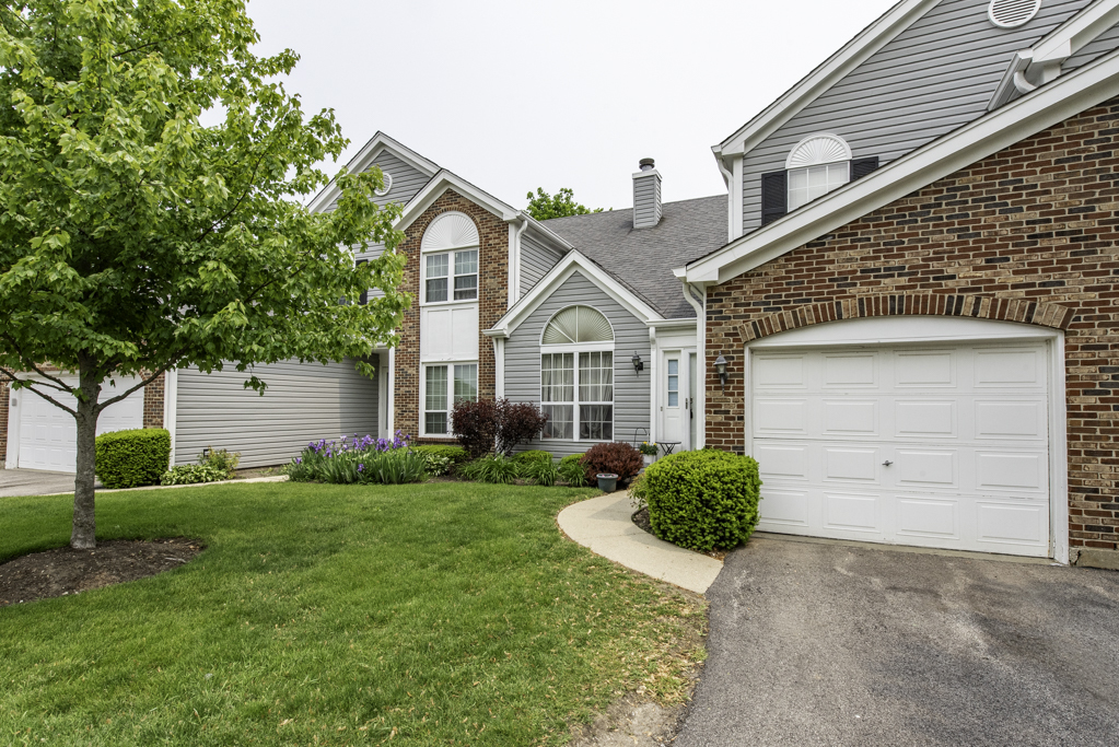 1851 Salem Court, Gurnee, IL 60031