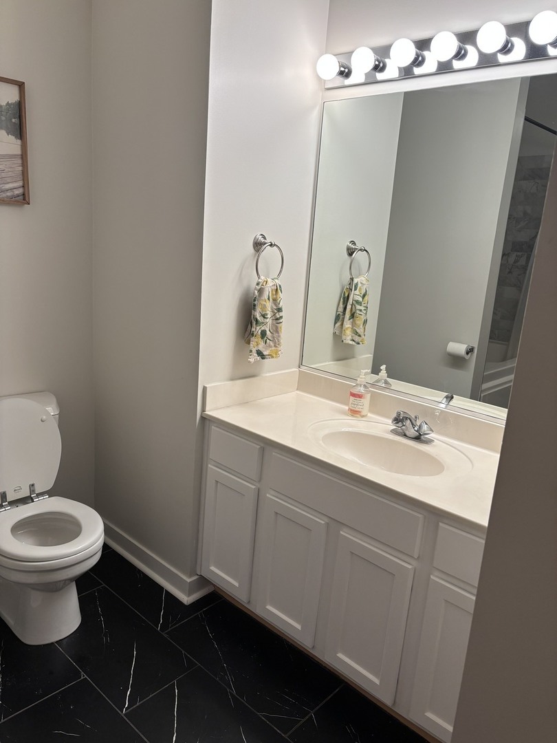 3260 N Clark Street #306, Chicago, IL 60657
