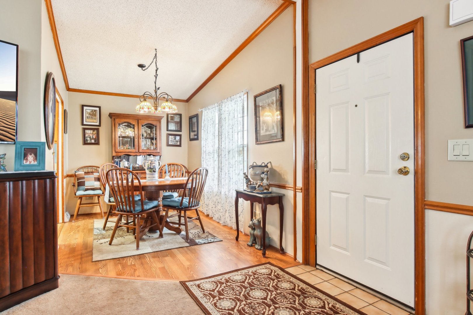 4 Furlong Court, Grayslake, IL 60030