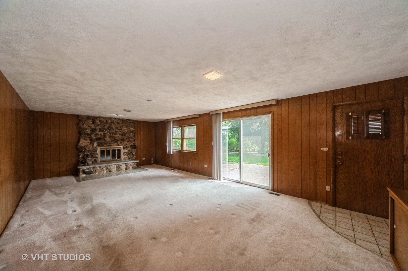 8253 N Western Avenue, Niles, IL 60714