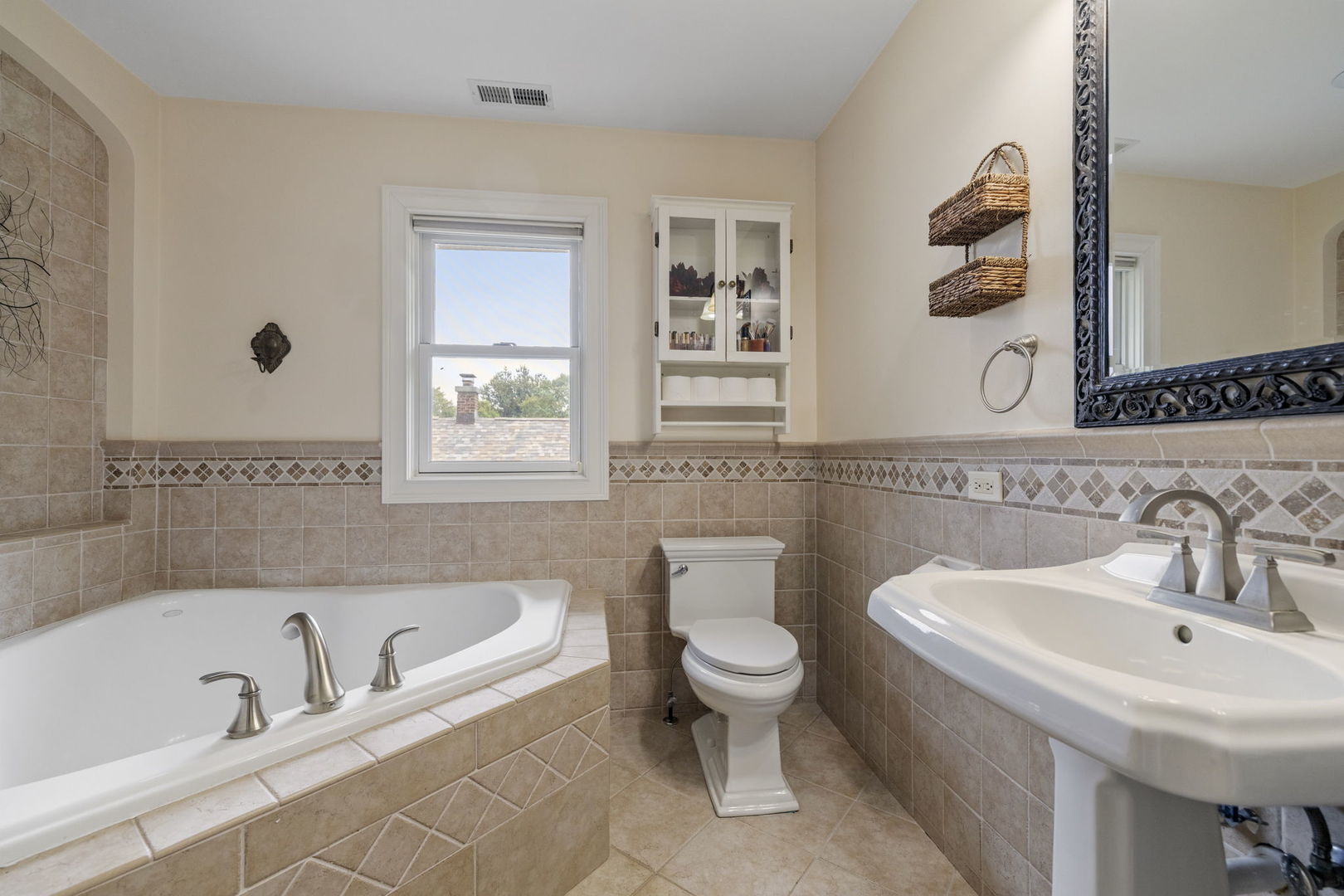 715 Wendall Avenue, West Chicago, IL 60185