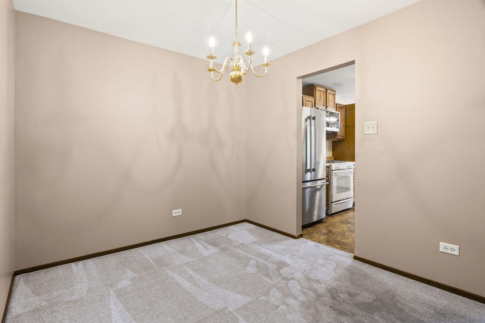 842 E Carriage Lane #7, Palatine, IL 60074