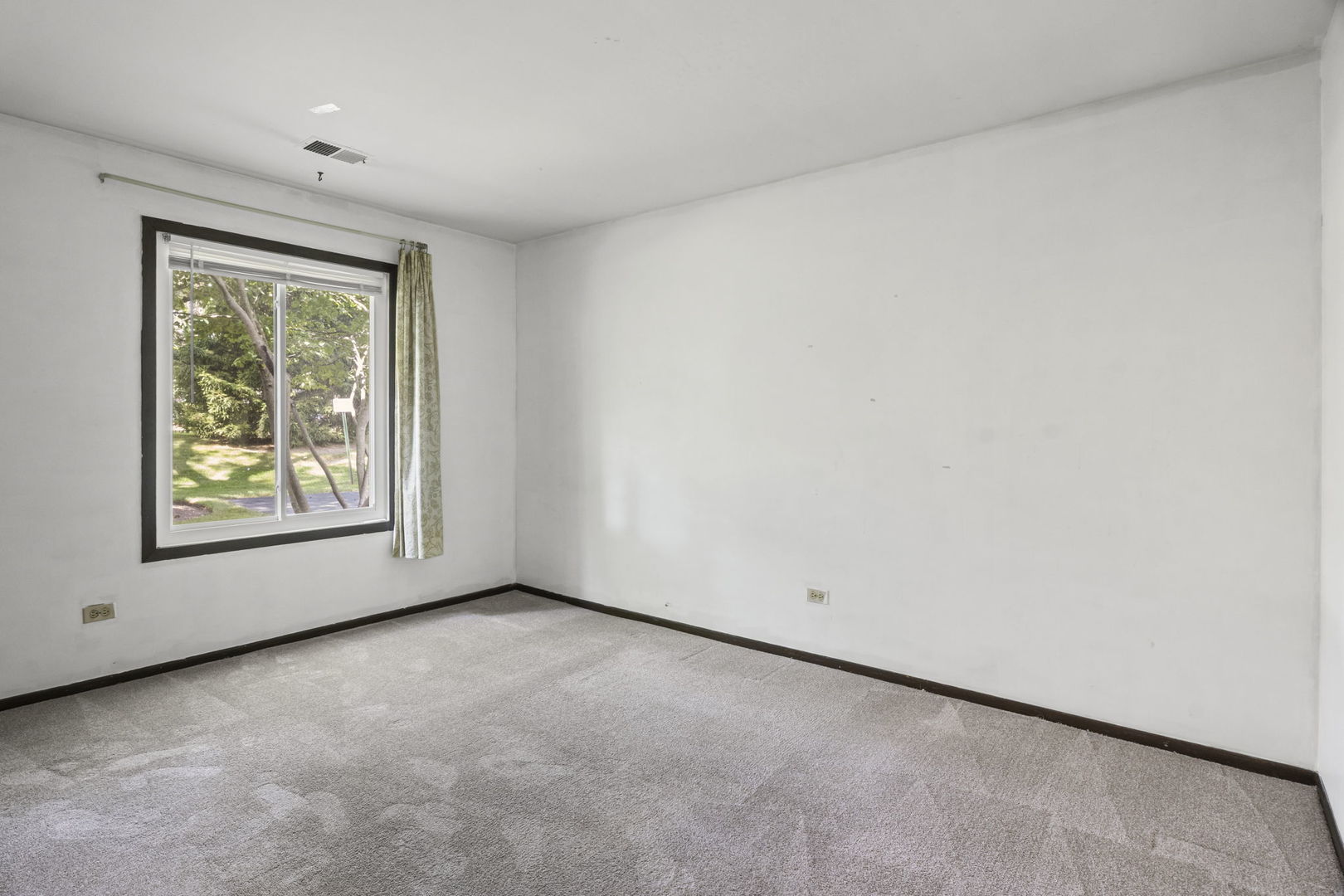 842 E Carriage Lane #7, Palatine, IL 60074