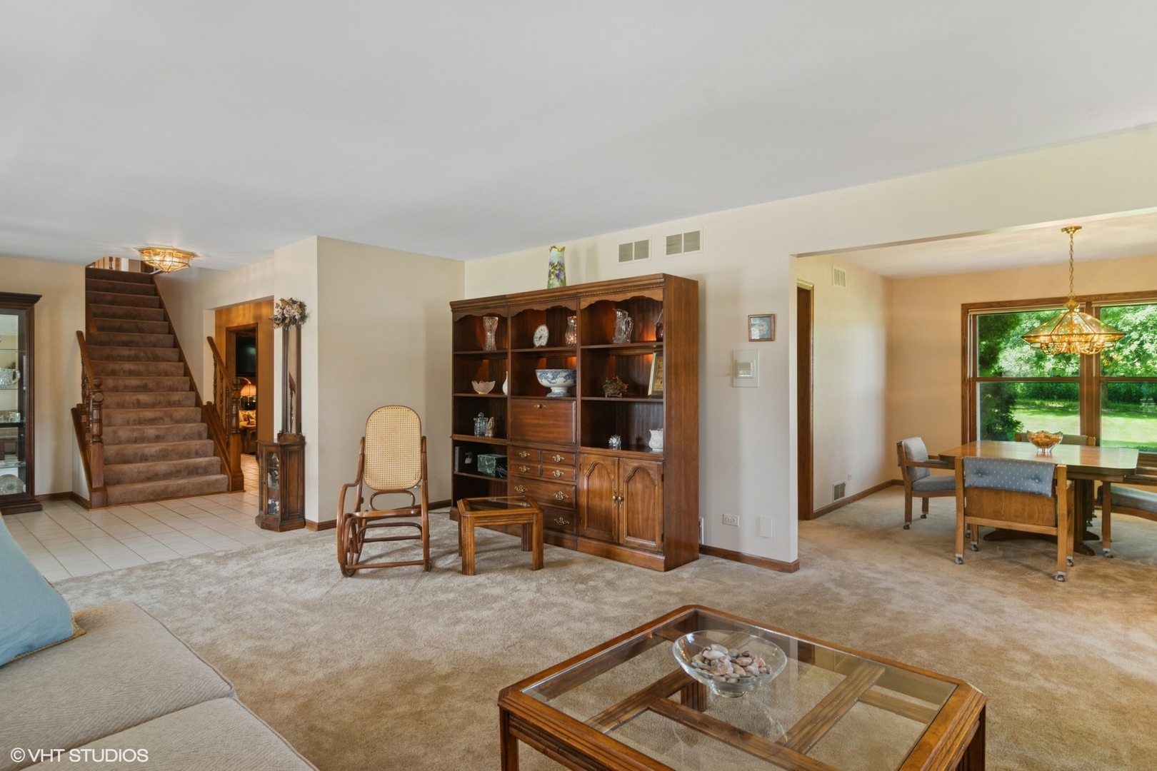 37 Seneca Avenue, Hawthorn Woods, IL 60047