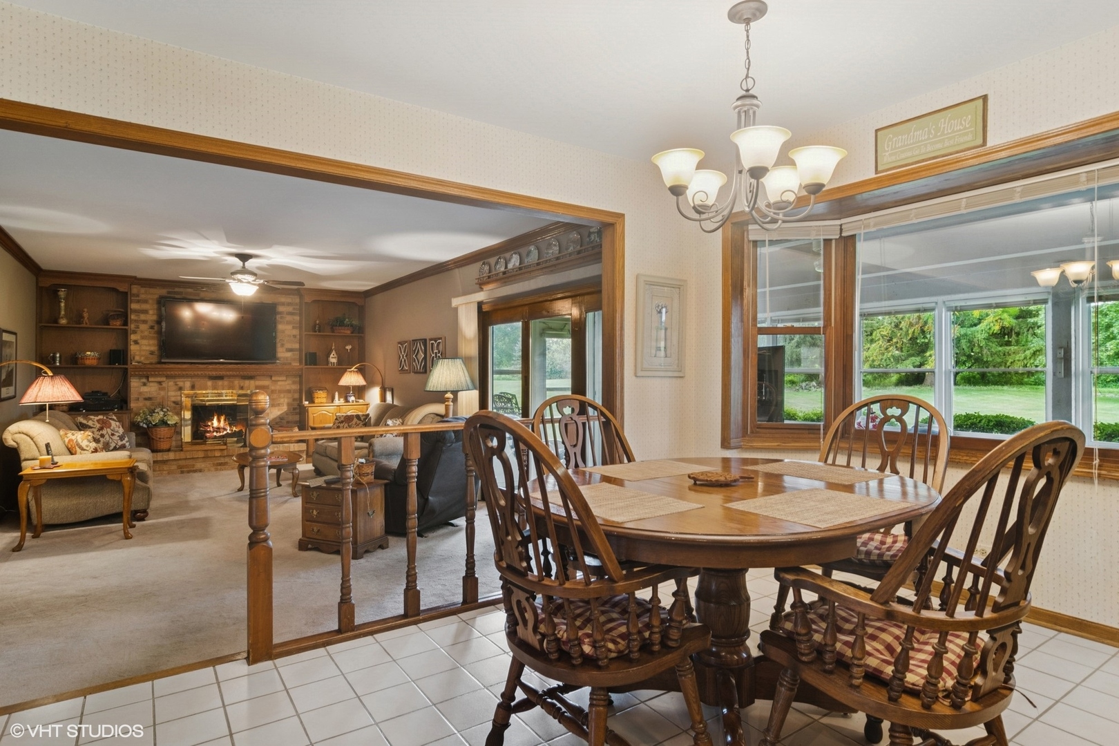 37 Seneca Avenue, Hawthorn Woods, IL 60047