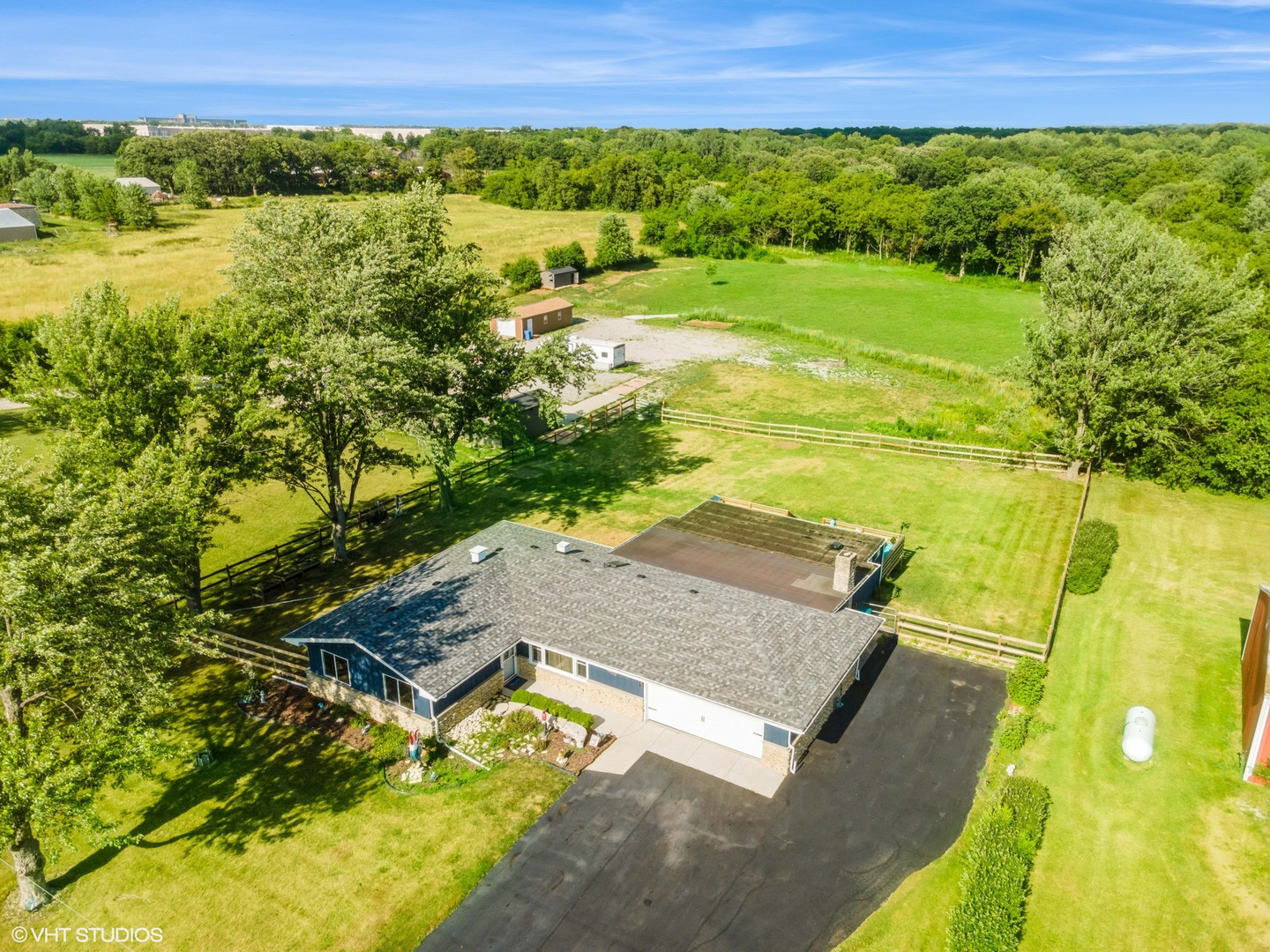 25019 S Bush Road, Elwood, IL 60421