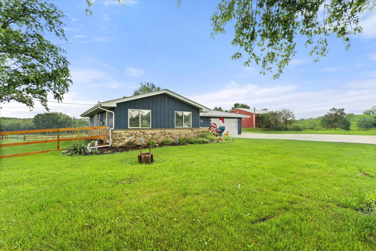 25019 S Bush Road, Elwood, IL 60421