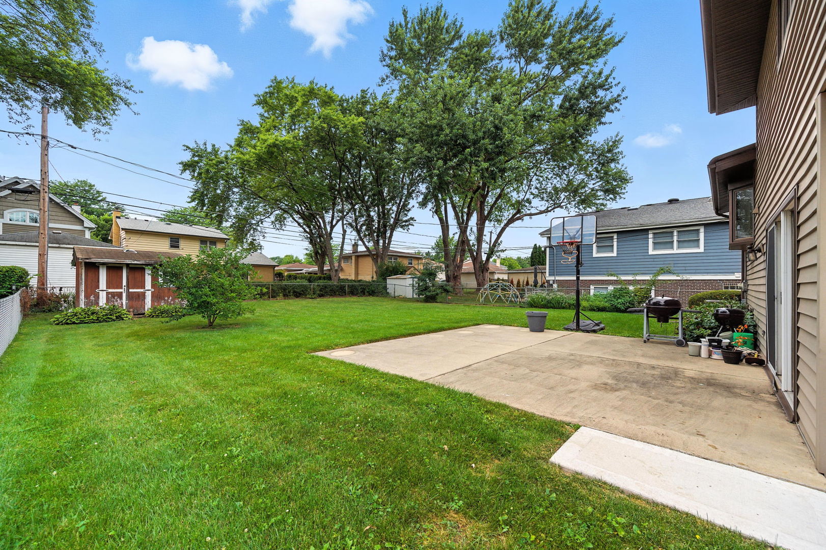 826 S Roosevelt Avenue, Arlington Heights, IL 60005