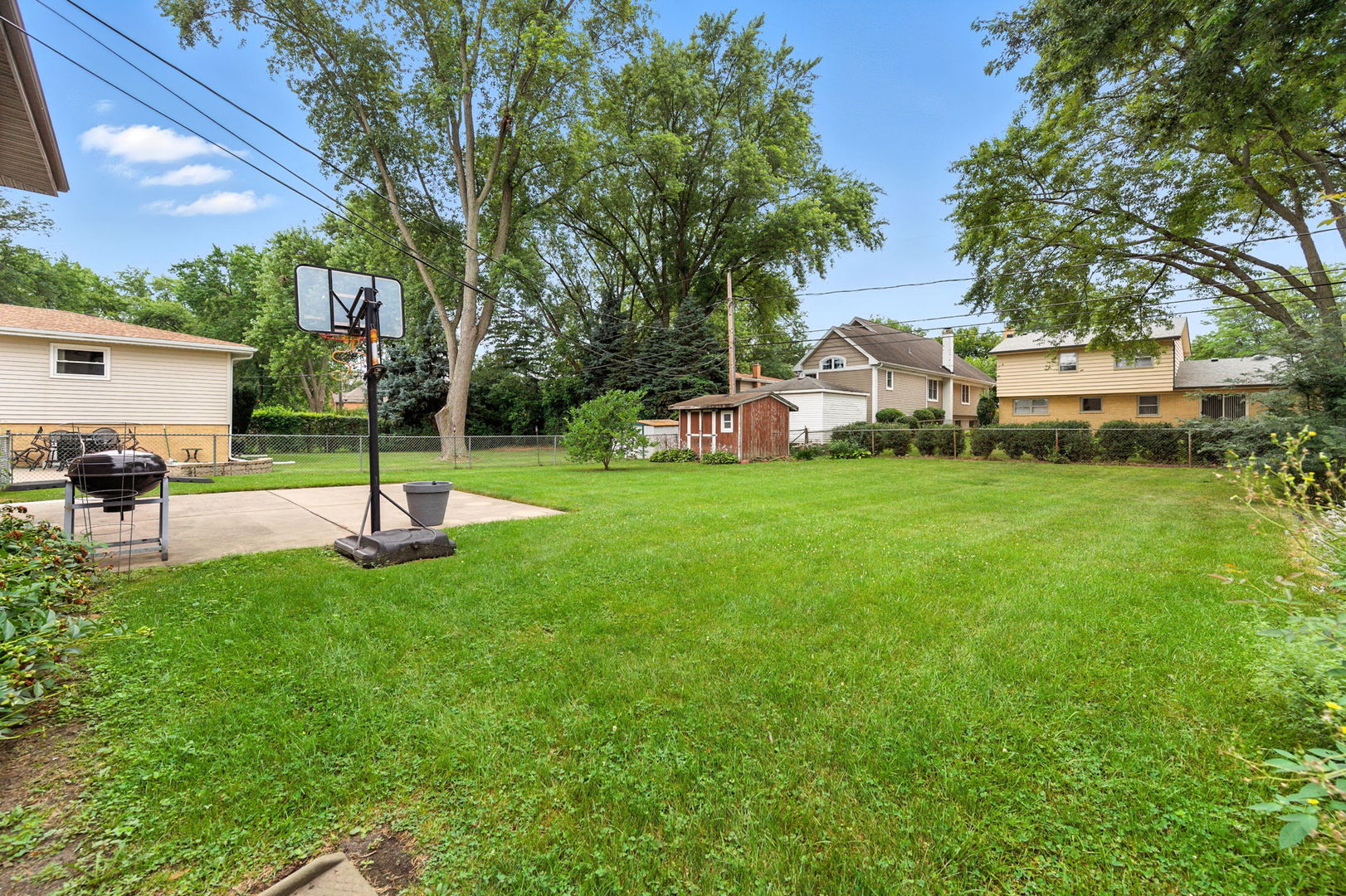 826 S Roosevelt Avenue, Arlington Heights, IL 60005