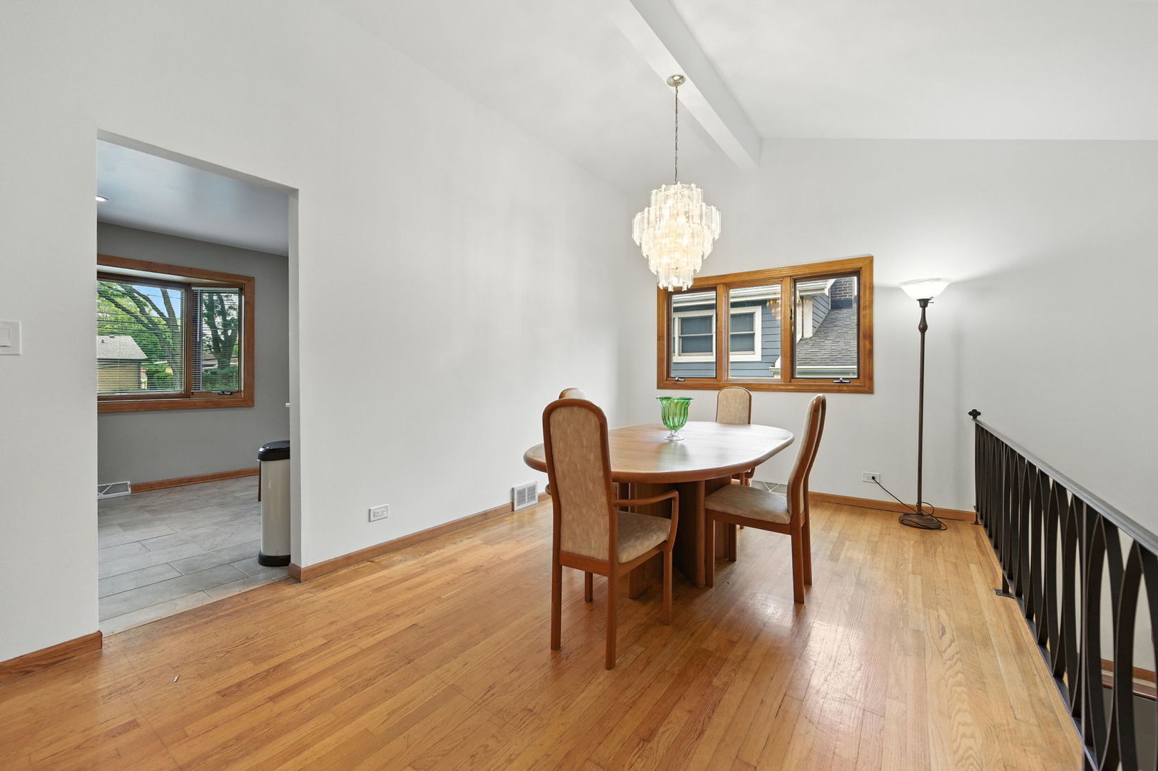 826 S Roosevelt Avenue, Arlington Heights, IL 60005