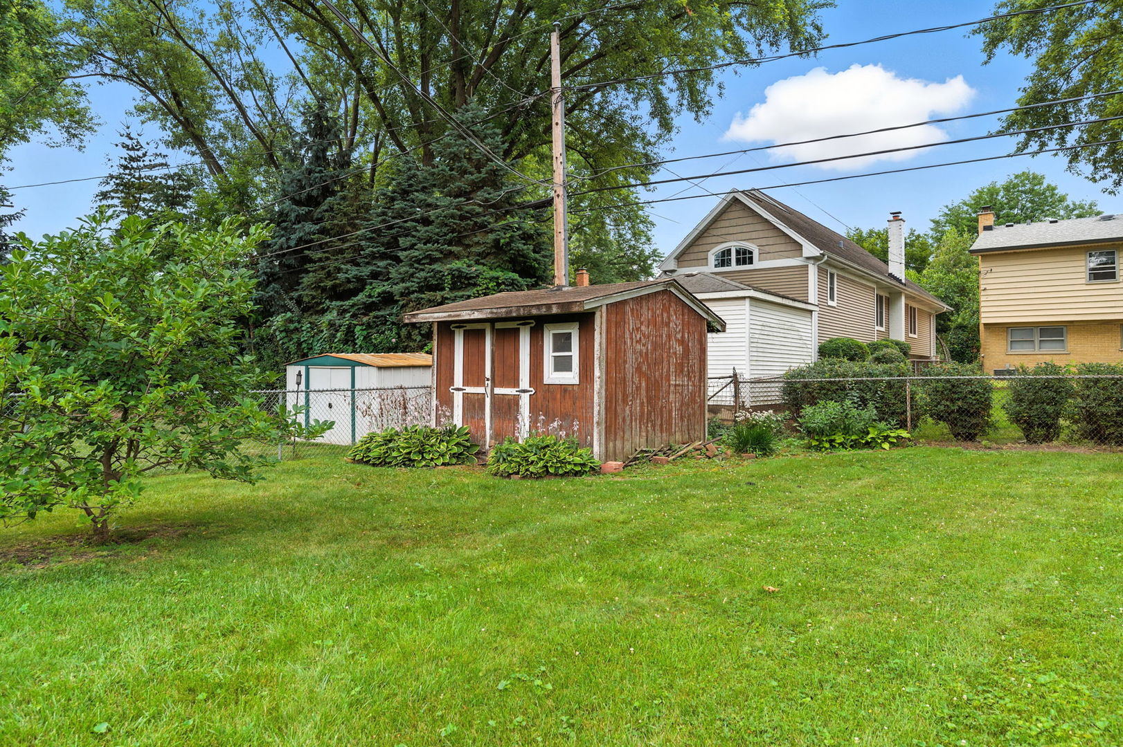826 S Roosevelt Avenue, Arlington Heights, IL 60005