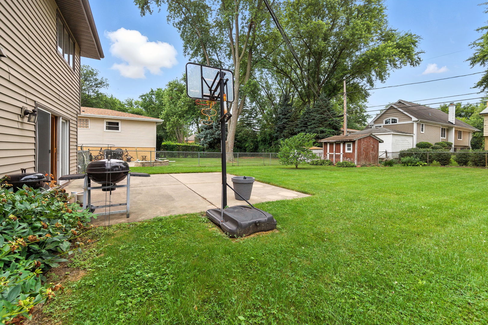 826 S Roosevelt Avenue, Arlington Heights, IL 60005