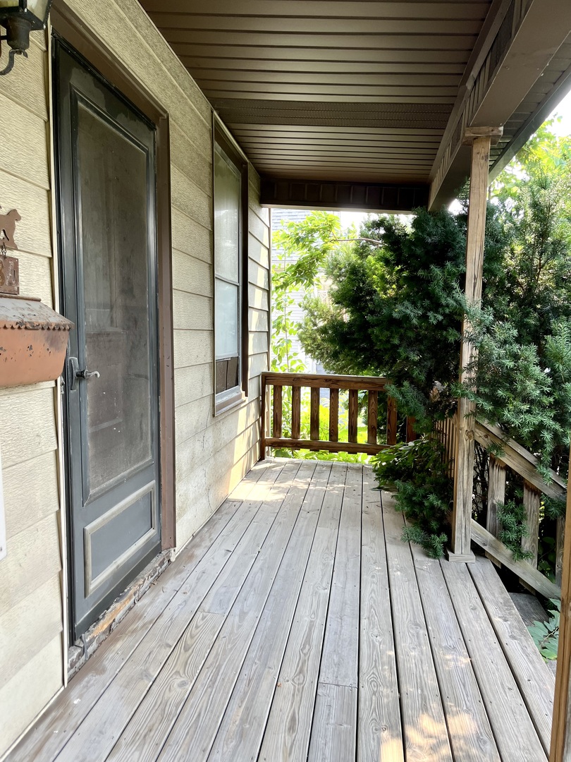 8034 W 42nd Street, Lyons, IL 60534