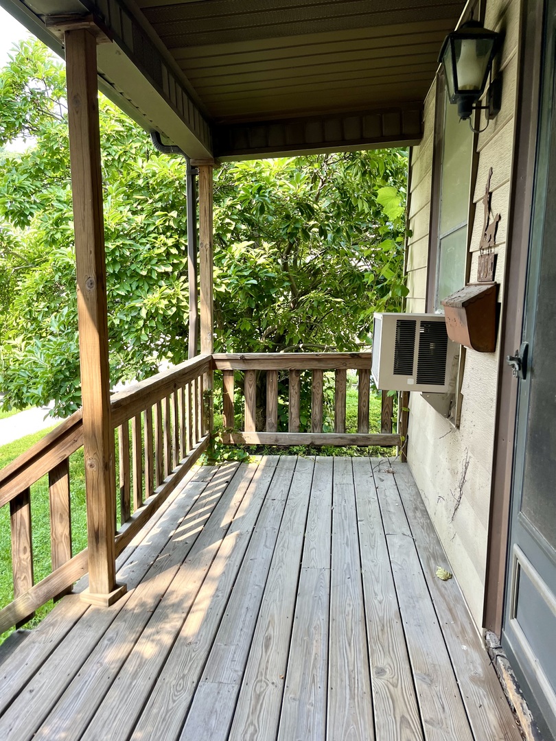 8034 W 42nd Street, Lyons, IL 60534