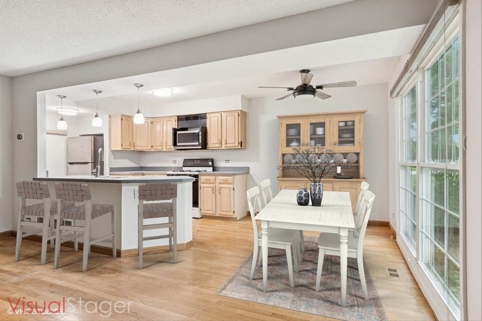 1657 Williamsburg Court #E, Wheaton, IL 60189