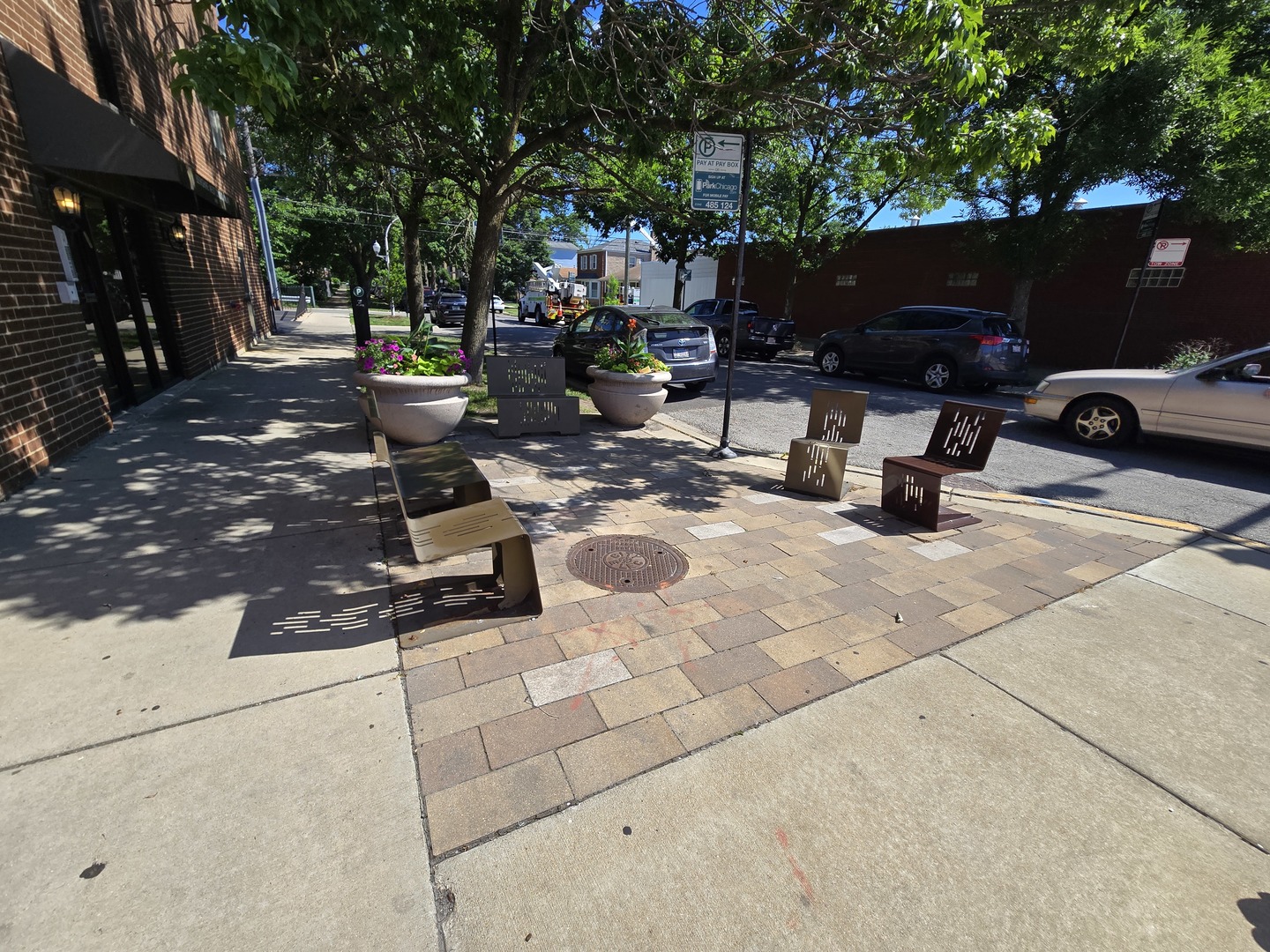 6400 N Sacramento Avenue #205, Chicago, IL 60645