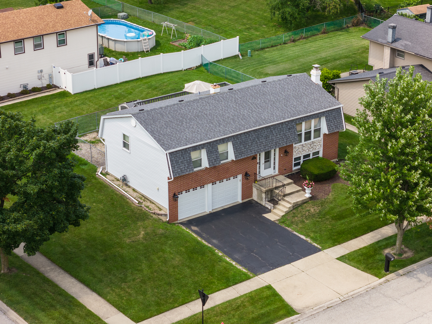 1415 Worden Way, Elk Grove Village, IL 60007