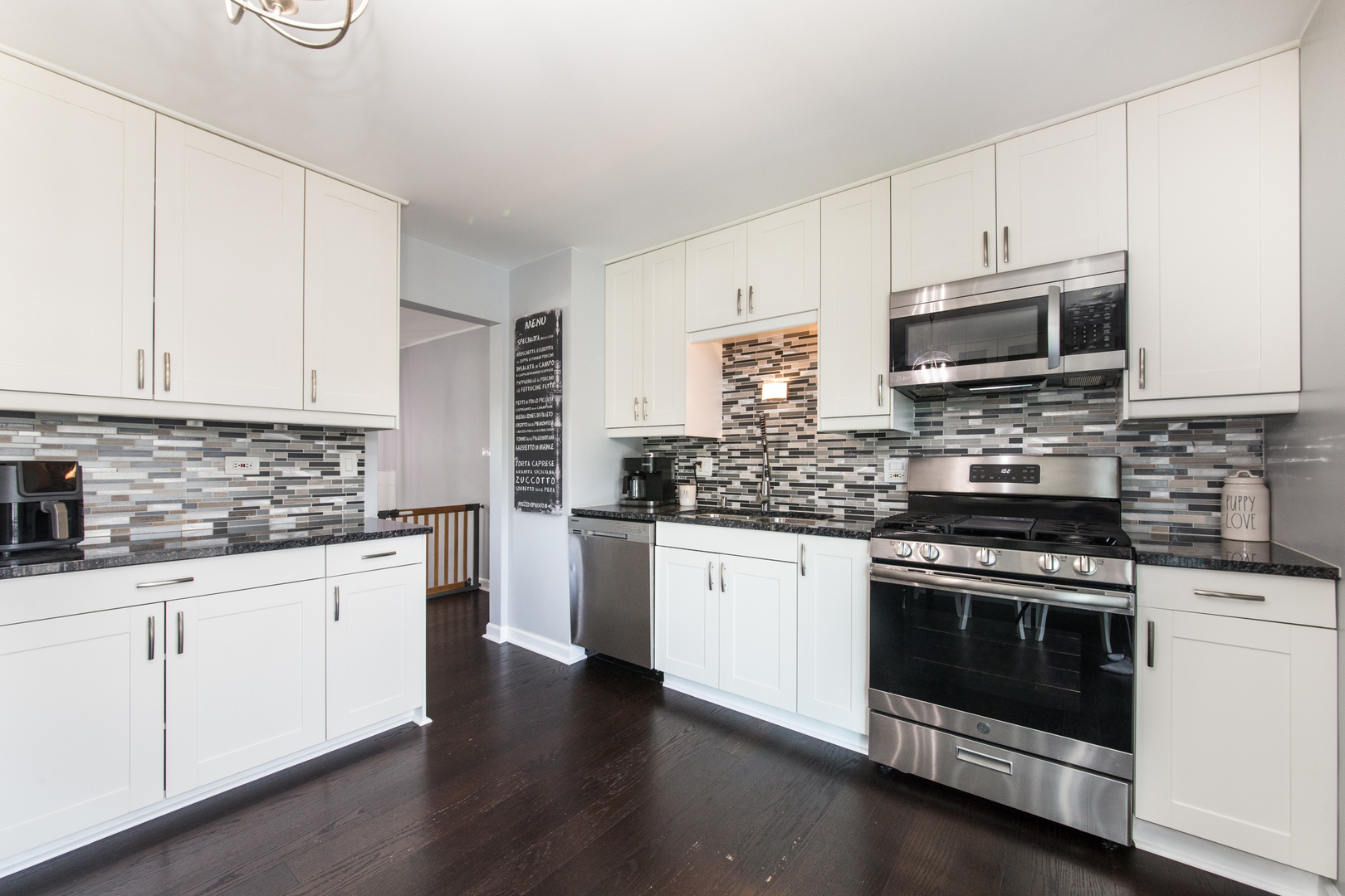 1415 Worden Way, Elk Grove Village, IL 60007