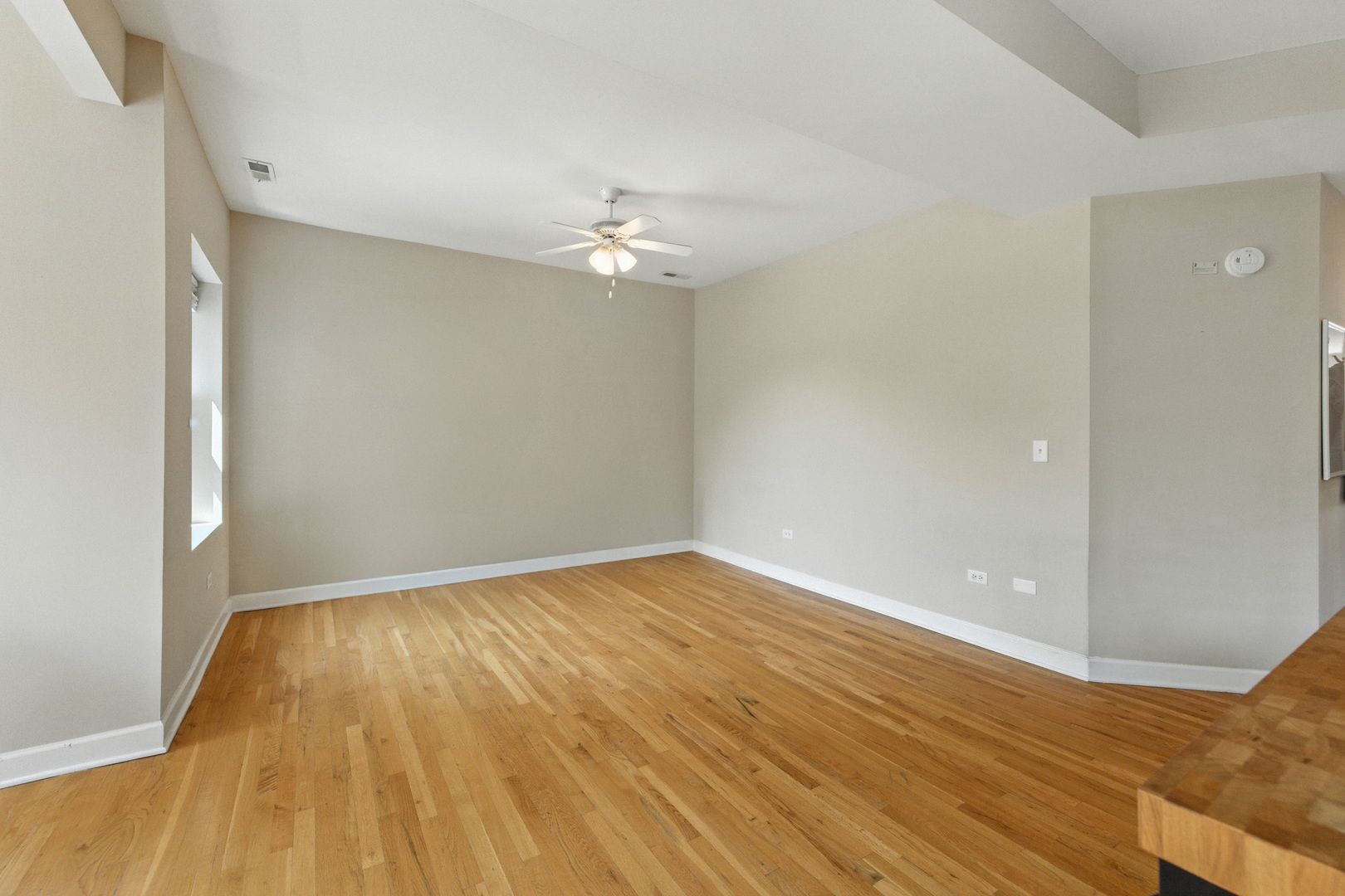 3708 W Ainslie Street #2, Chicago, IL 60625