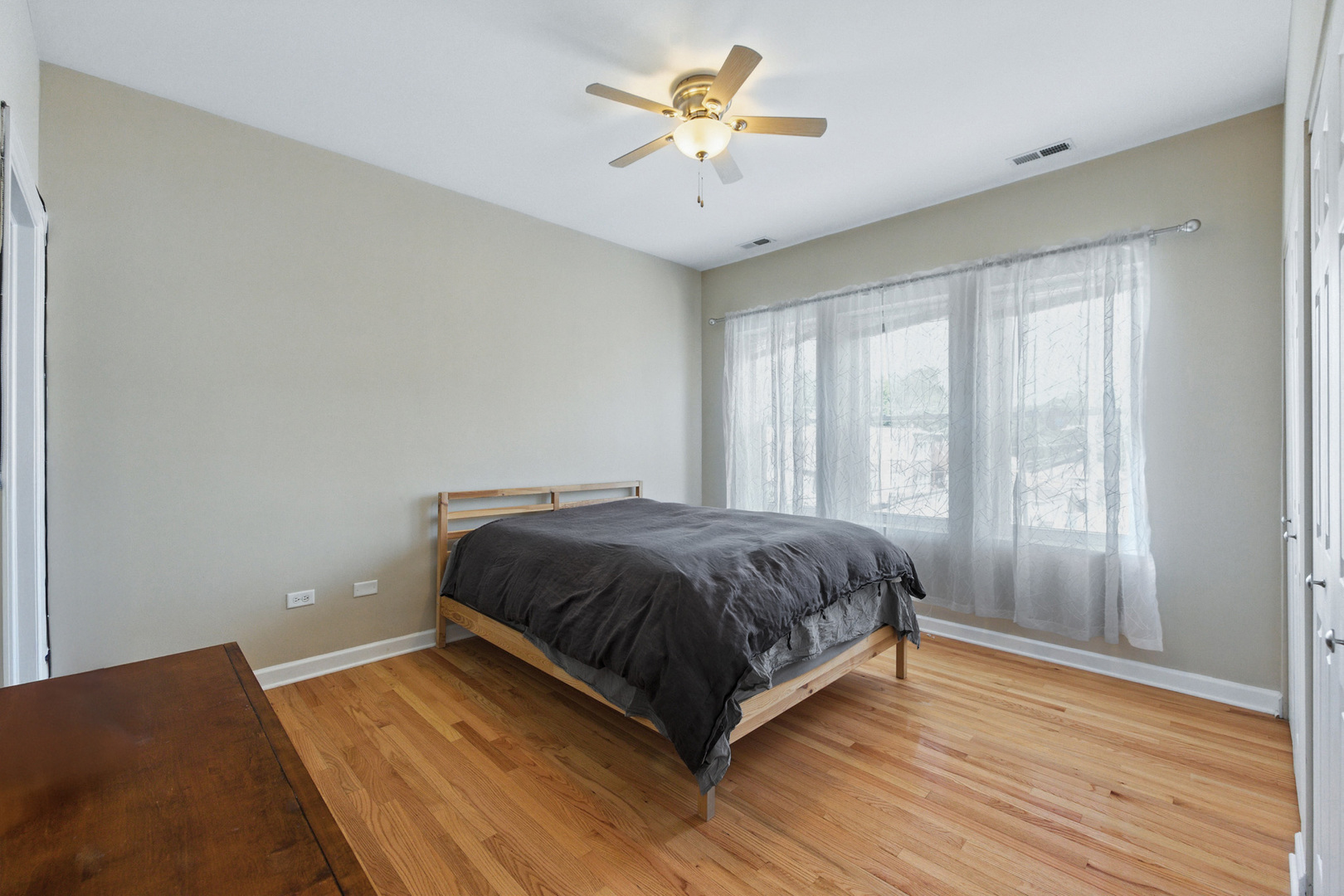 3708 W Ainslie Street #2, Chicago, IL 60625