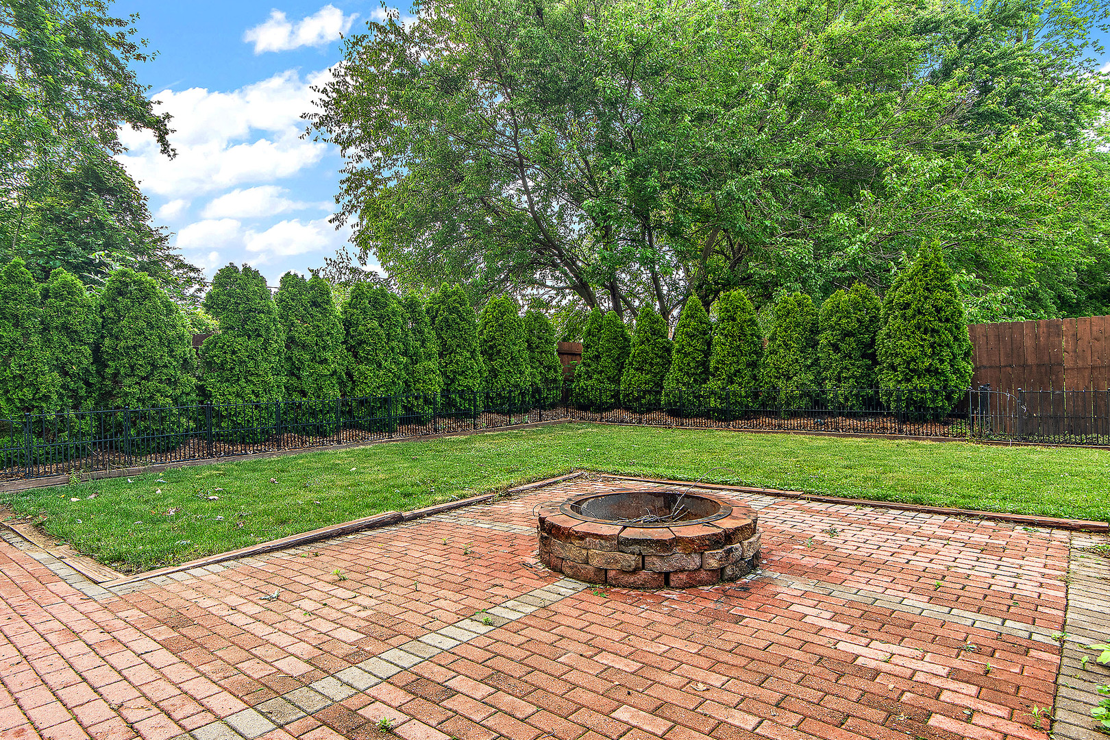 8758 Nashville Avenue, Oak Lawn, IL 60453