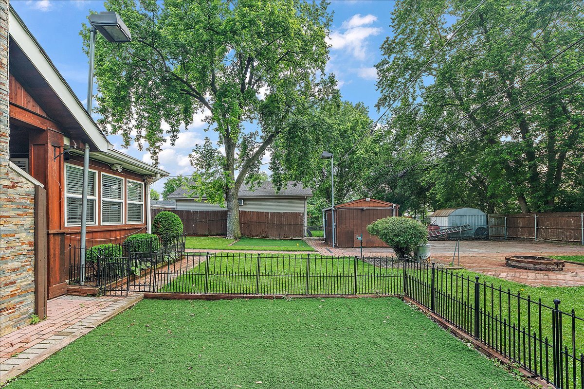 8758 Nashville Avenue, Oak Lawn, IL 60453