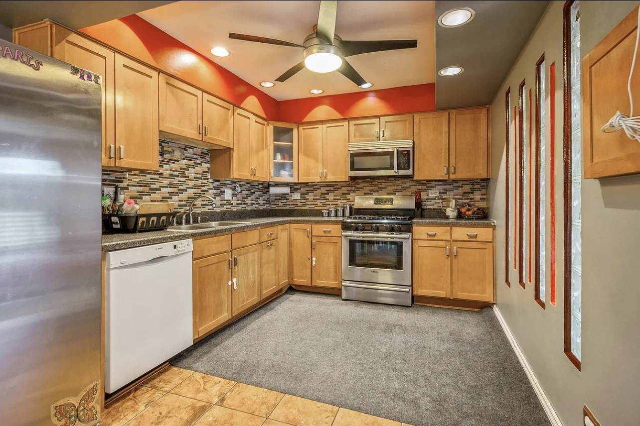 711 TIPPERARY Court #2D, Schaumburg, IL 60193