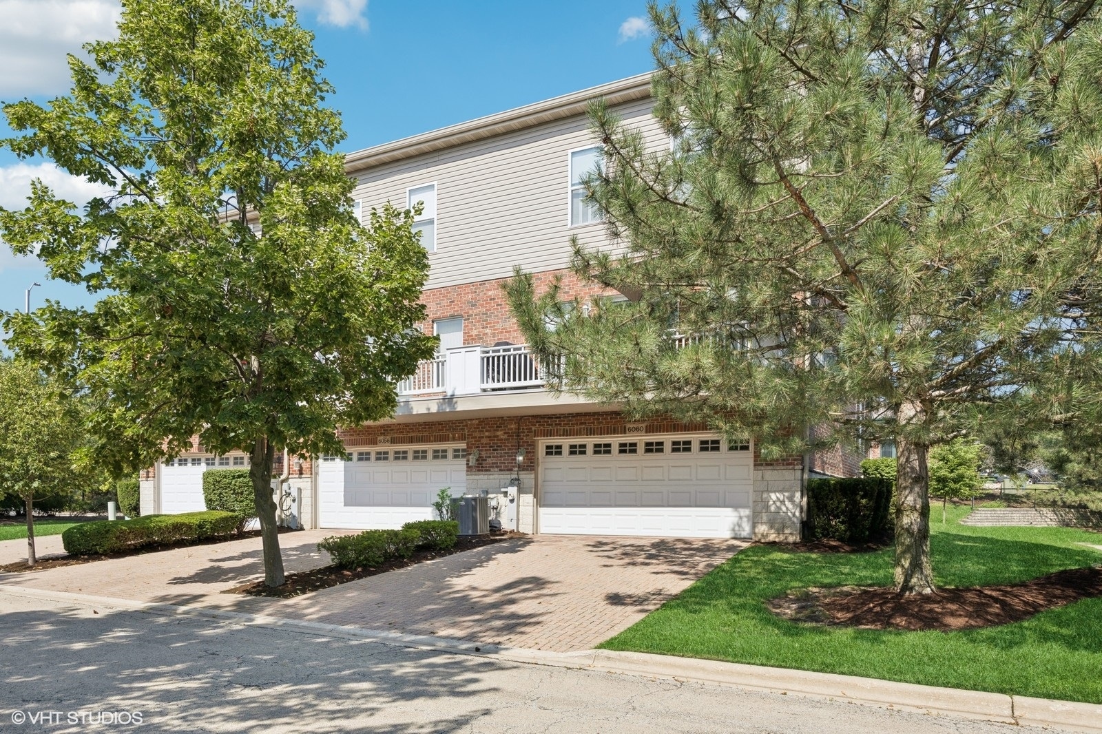 6060 Ironwood Lane, Lisle, IL 60532