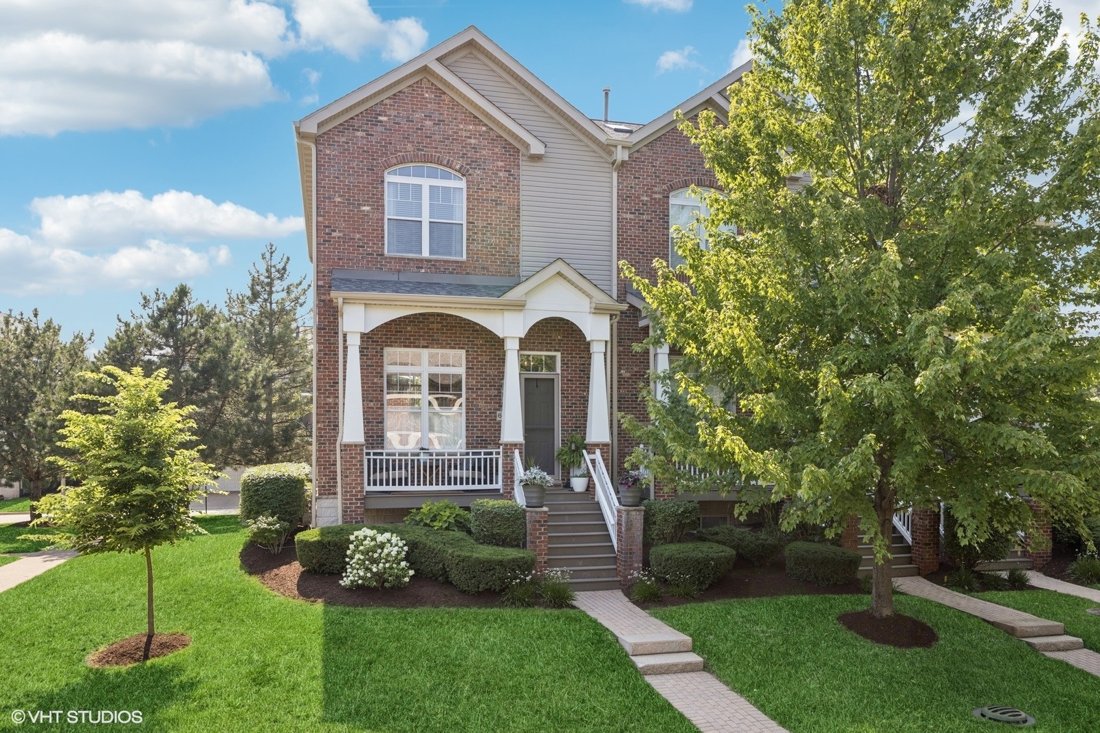 6060 Ironwood Lane, Lisle, IL 60532