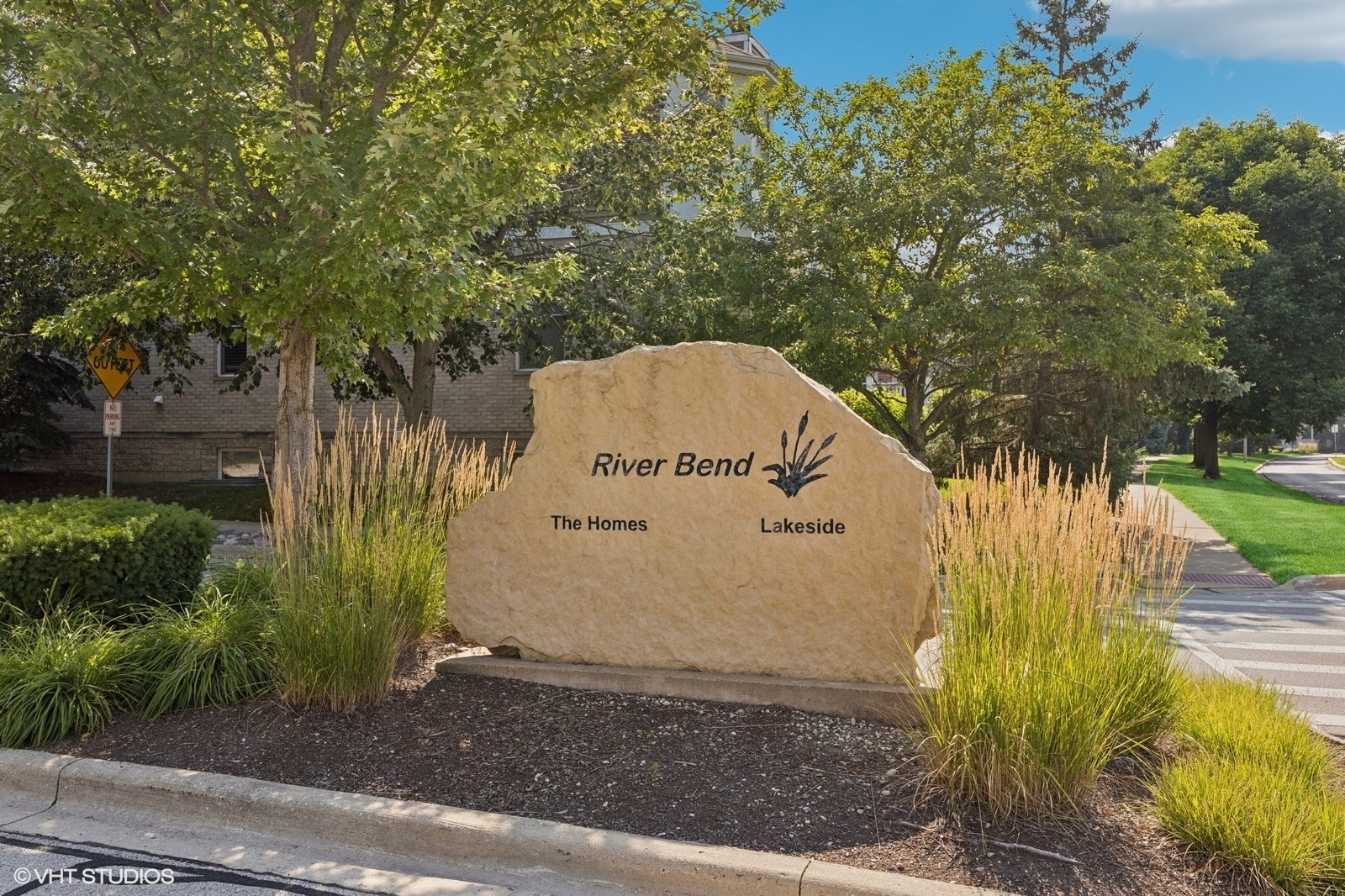 6060 Ironwood Lane, Lisle, IL 60532