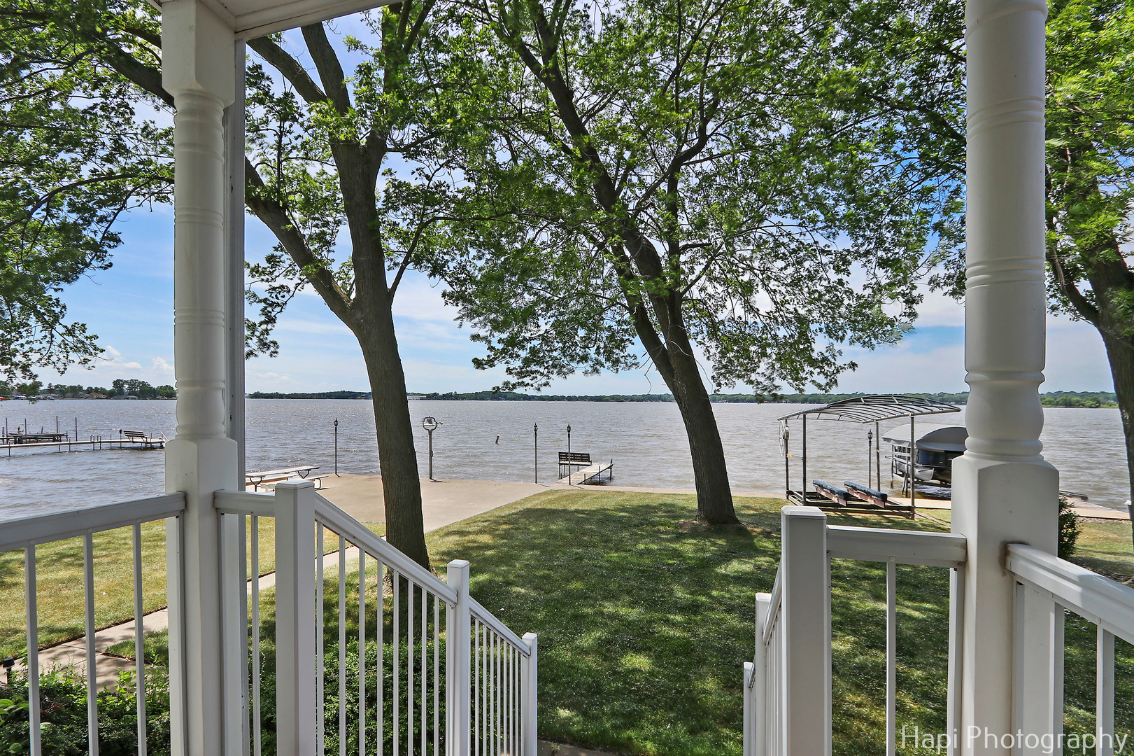 36 S PISTAKEE LAKE Road, Fox Lake, IL 60020
