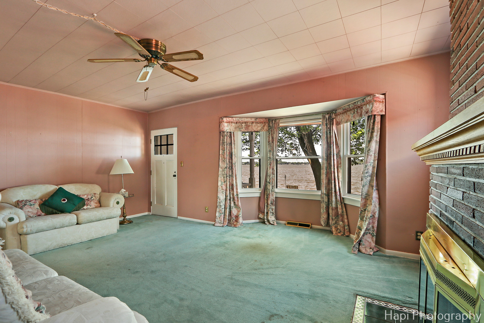 36 S PISTAKEE LAKE Road, Fox Lake, IL 60020