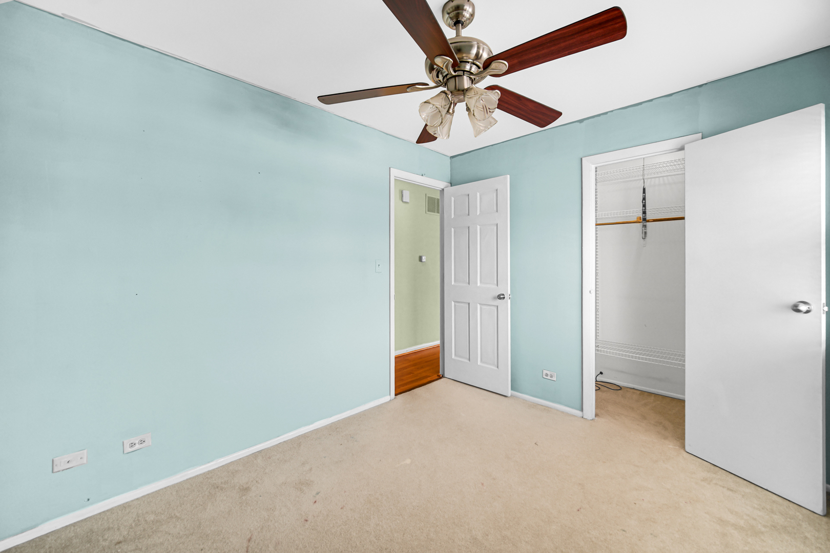 1422 Woodcutter Lane #D, Wheaton, IL 60189