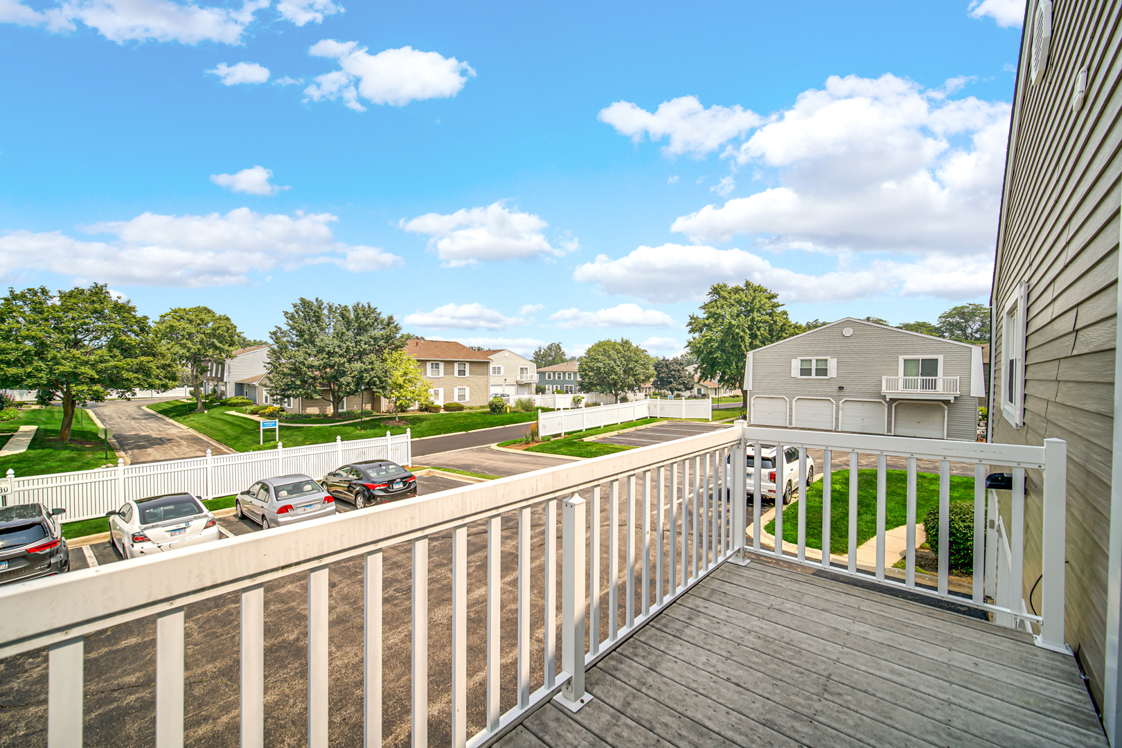 1422 Woodcutter Lane #D, Wheaton, IL 60189