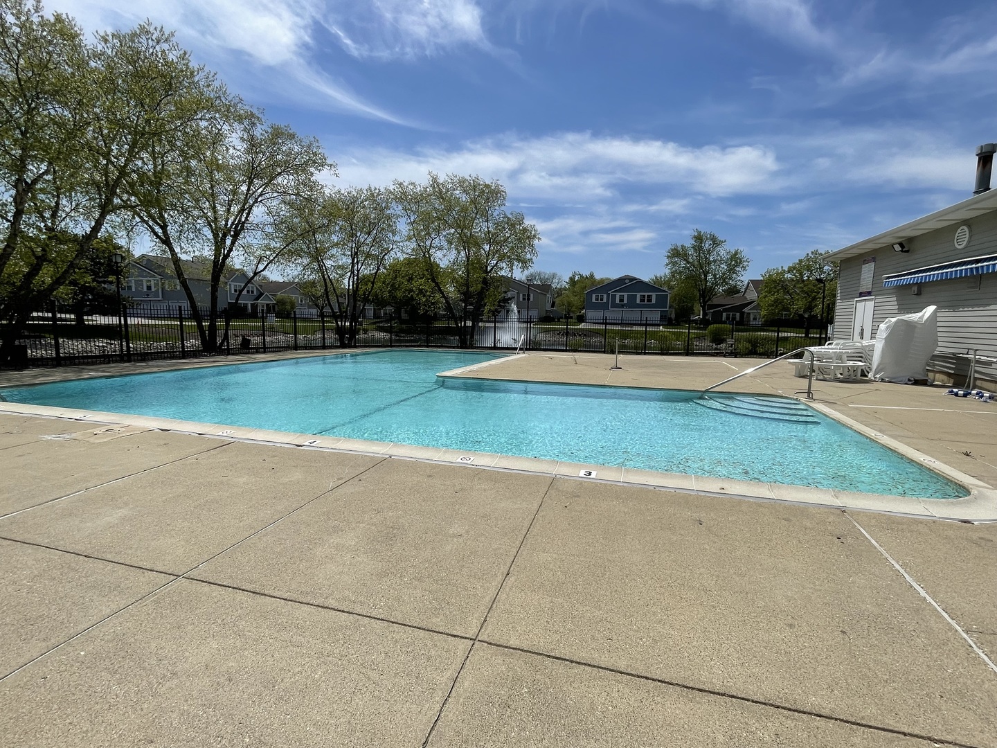 1422 Woodcutter Lane #D, Wheaton, IL 60189