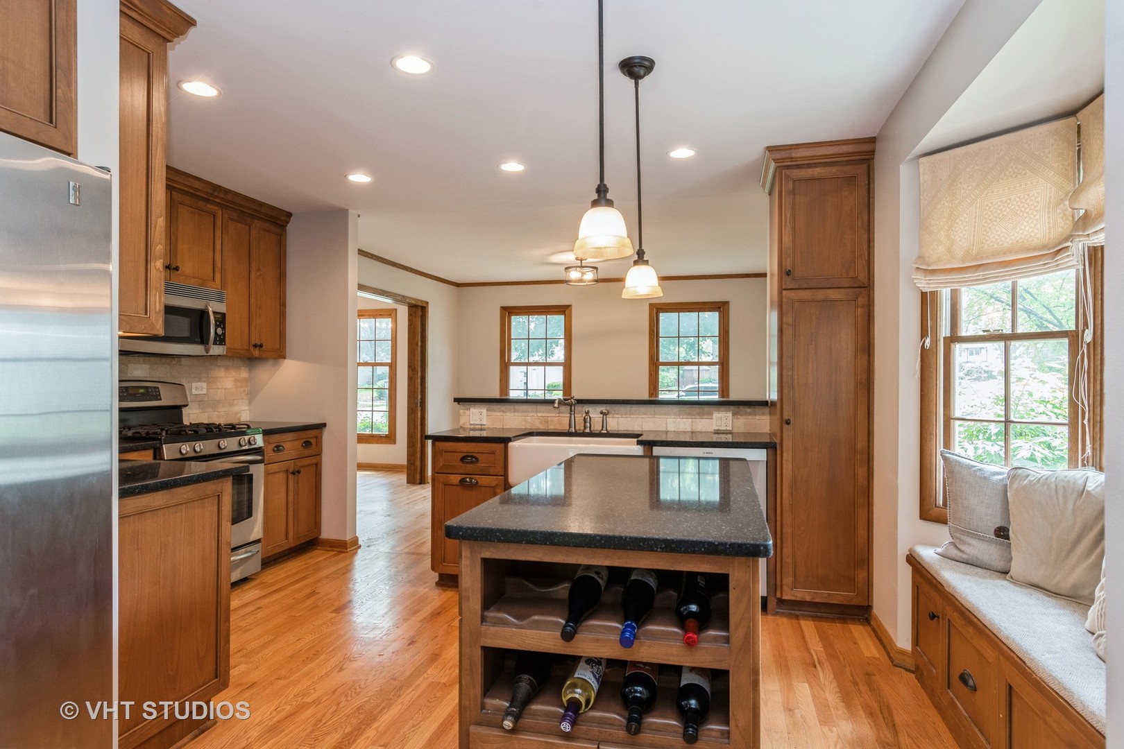6S475 Sussex Road, Naperville, IL 60540