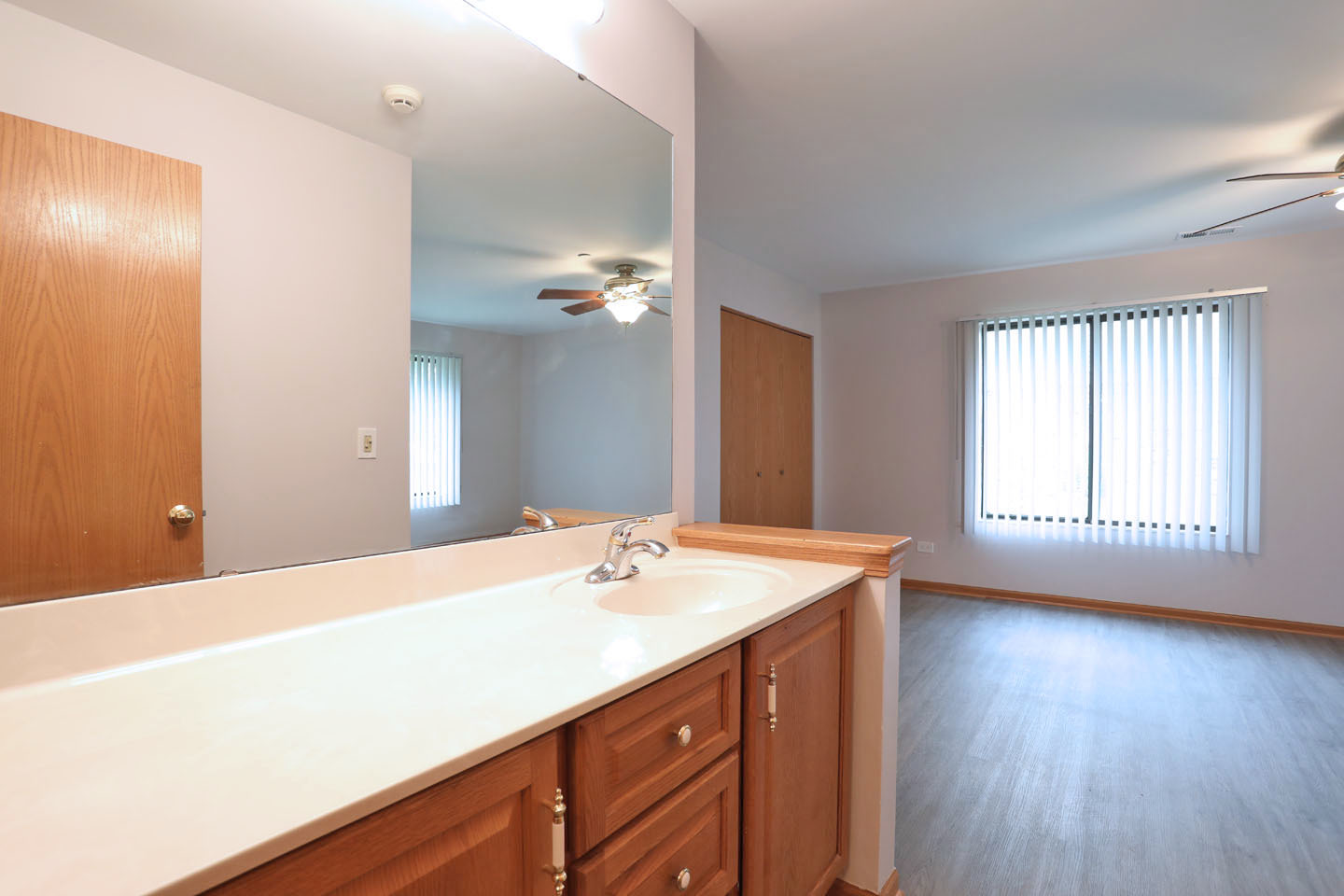 960 Yosemite Trail #A1, Roselle, IL 60172