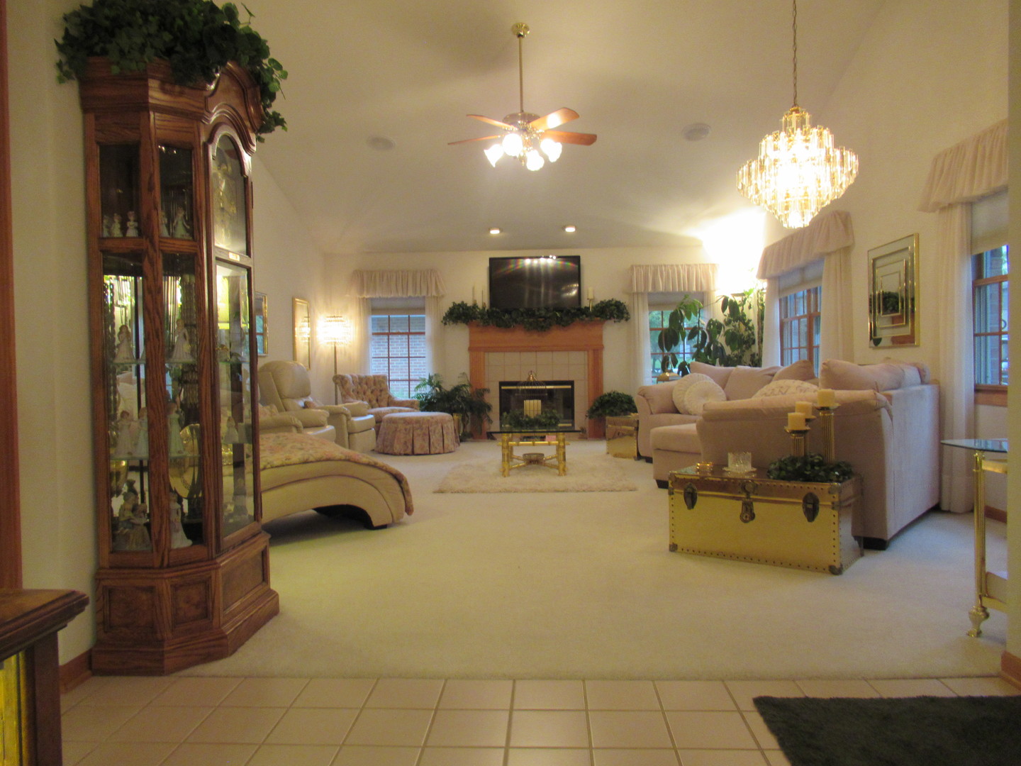 201 Woodland Way, Bloomingdale, IL 60108