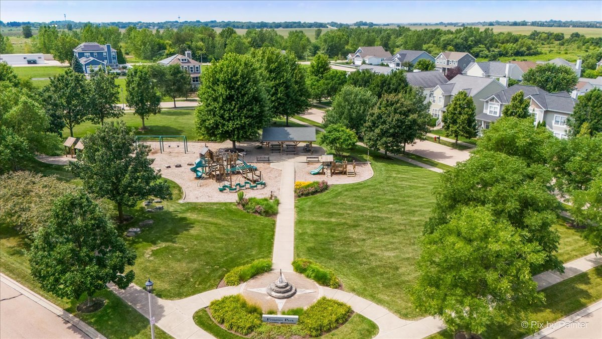 108 GILLETT Street, Sugar Grove, IL 60554