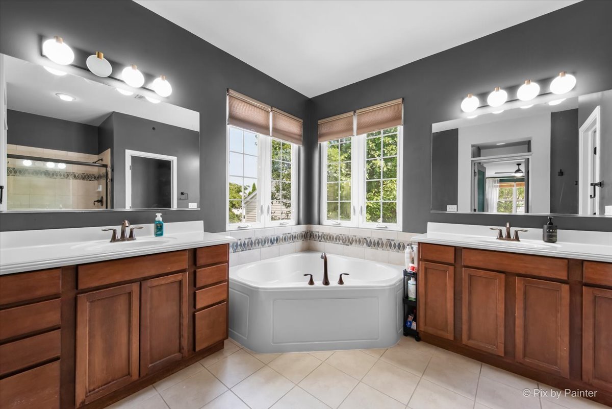 108 GILLETT Street, Sugar Grove, IL 60554