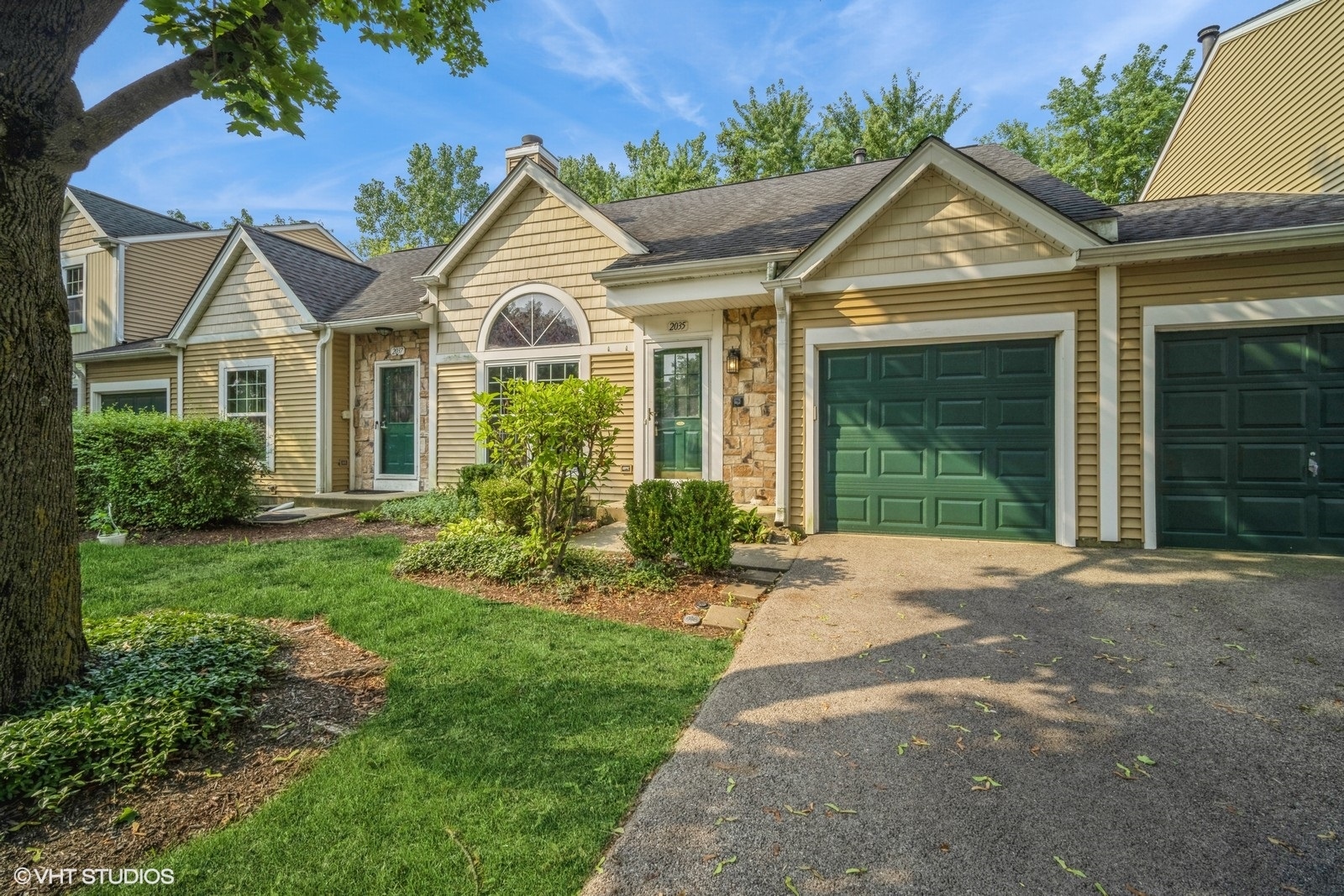 2035 TETON Parkway #2035, Algonquin, IL 60102