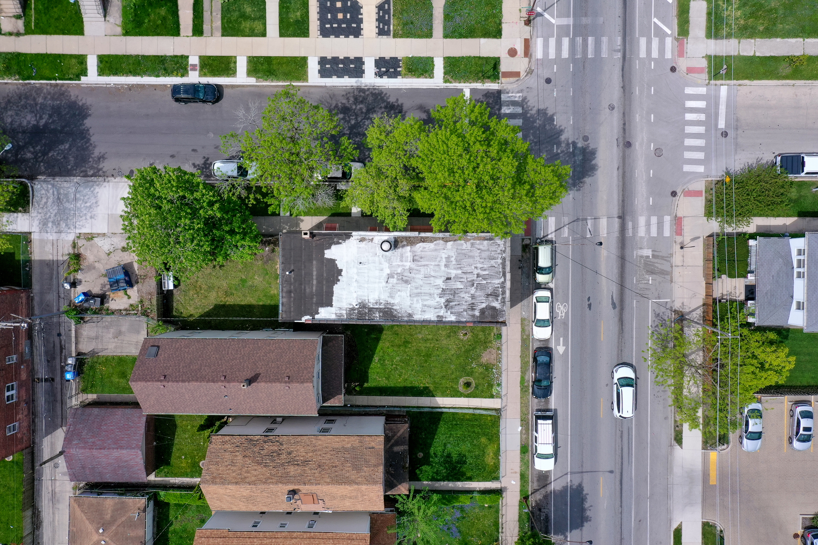 2801 E 83rd Street, Chicago, IL 60617