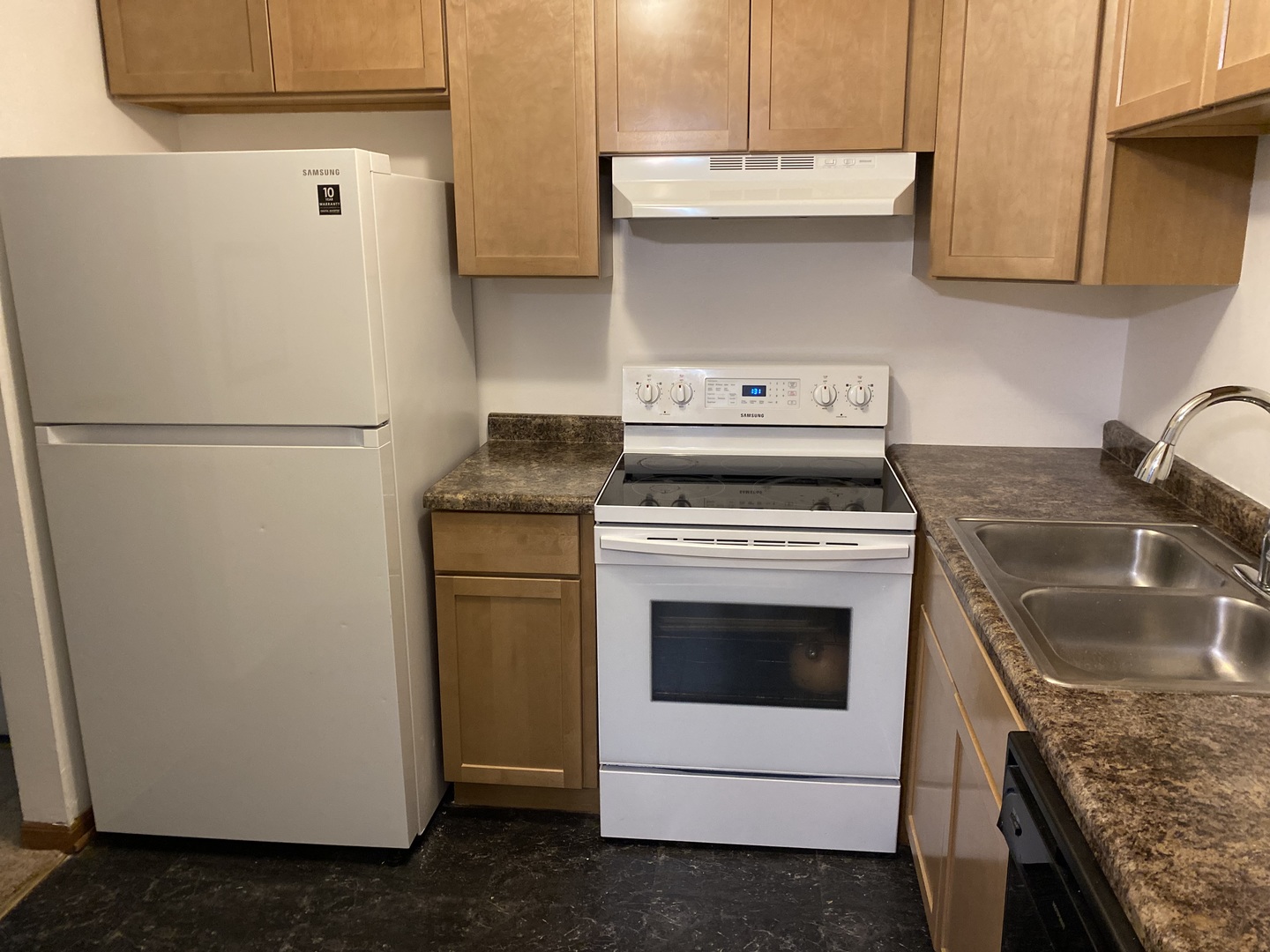 17975 Huntleigh Court #301, Country Club Hills, IL 60478