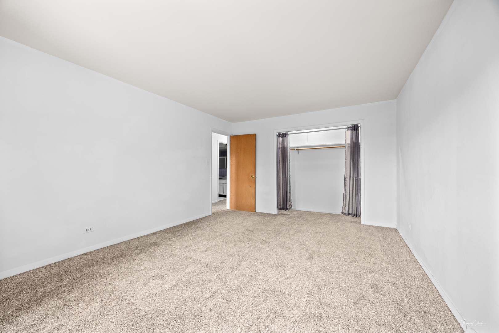 405 E Valley Lane, Arlington Heights, IL 60004